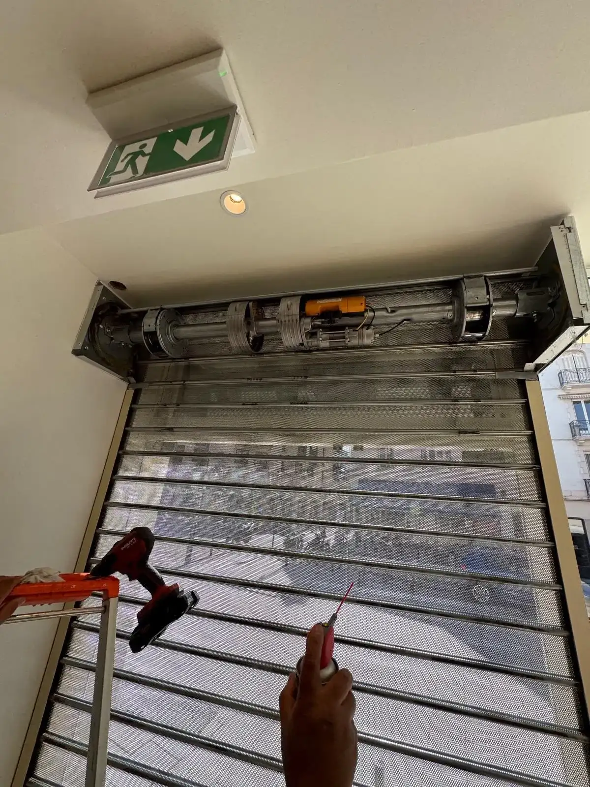 Entretien et maintenance de rideau métallique à Marseille 4